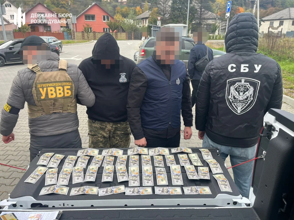 На Закарпатті викрили прикордонника, який переправляв ухилянтів і сигарети до Румунії