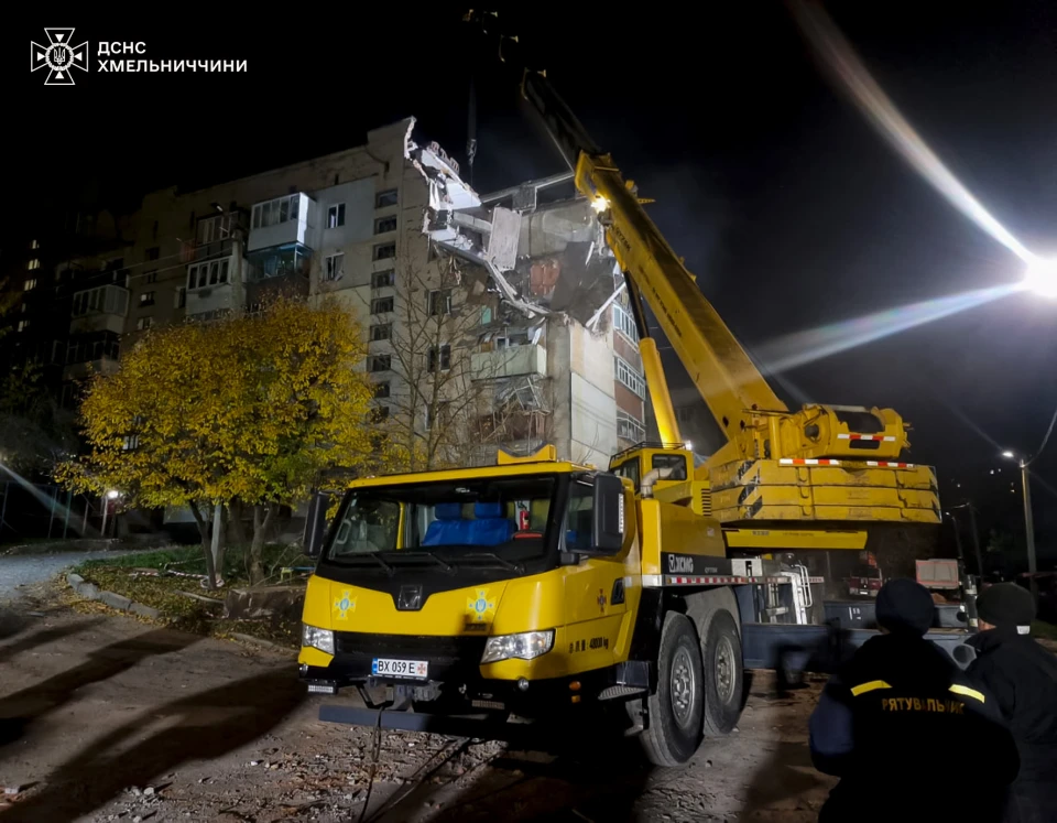 Під завалами будинку в Хмельницькому, де стався вибух, знайшли тіла двох загиблих