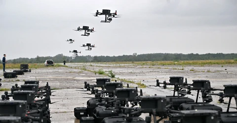 Розвідувальні дрони DJI Matrice 300, під час випробувальних польотів, перед відправкою на передову