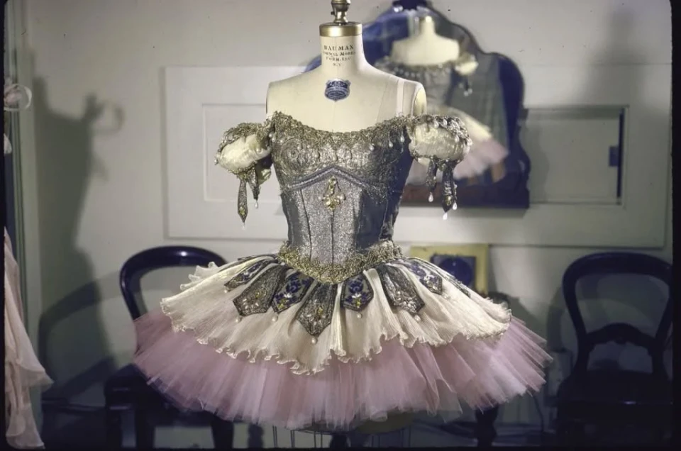 Каринська Варвара - оскароносний костюм