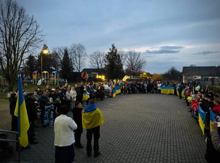 На Рівненщині зустріли захисника Юрія Дашкеля, який повернувся з полону