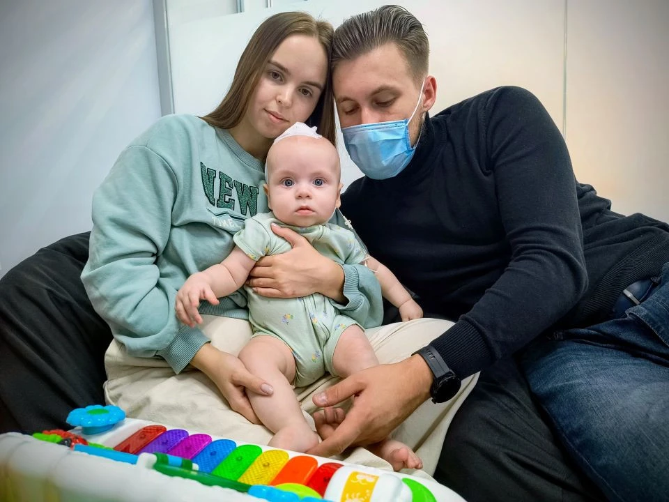 Львівські медики врятували 6-місячного сина звільненого з полону захисника з критичною травмою голови