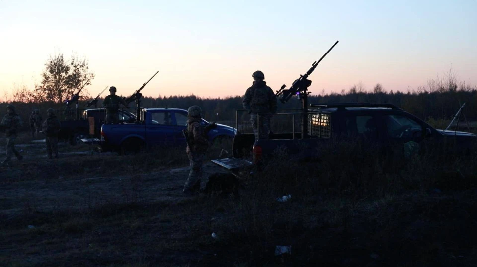Нічні стрільби мисливців на дрони: у ПвК "Захід" показали тренування мобільних вогневих груп