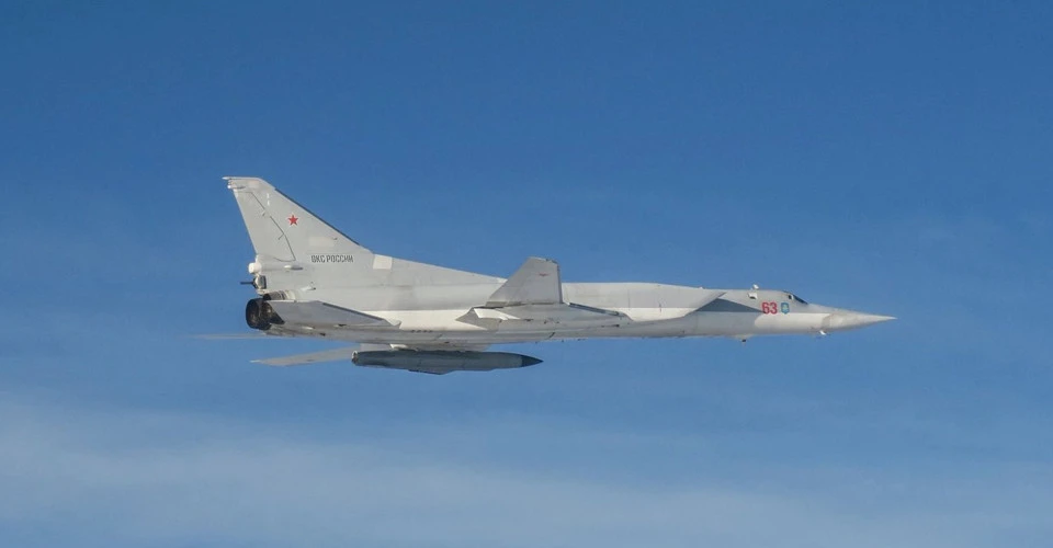 російський Ту-22М3 над Балтійським морем 27.11.2025