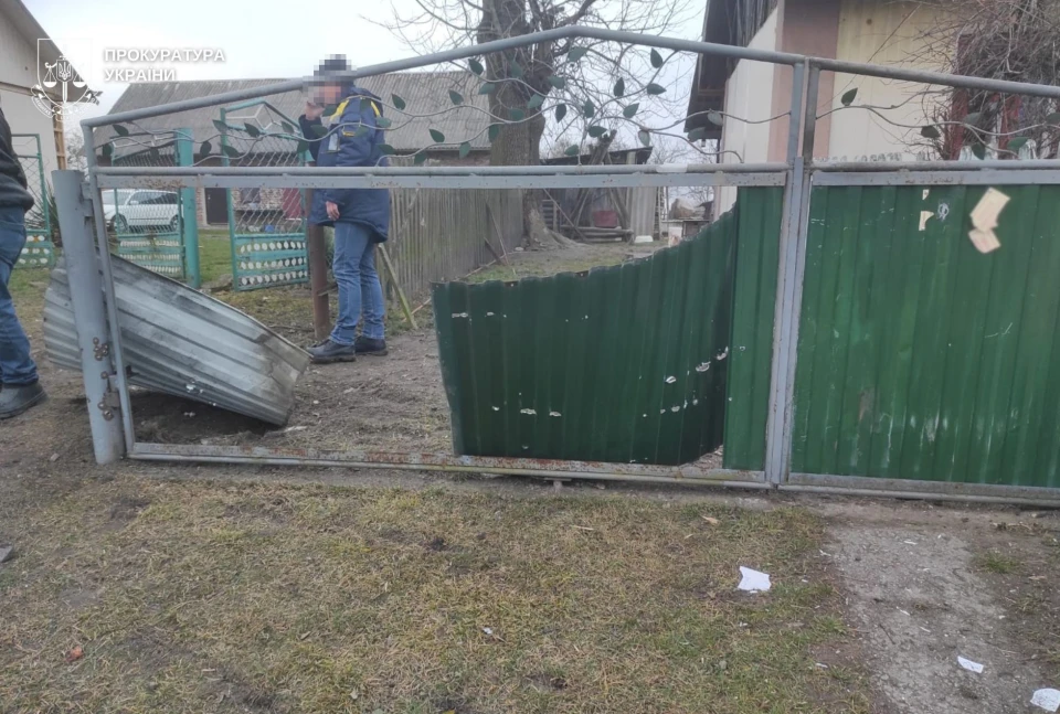 На Львівщині росіяни атакували енергетичну інфраструктуру у двох районах: постраждали двоє чоловіків, пошкоджено будинки