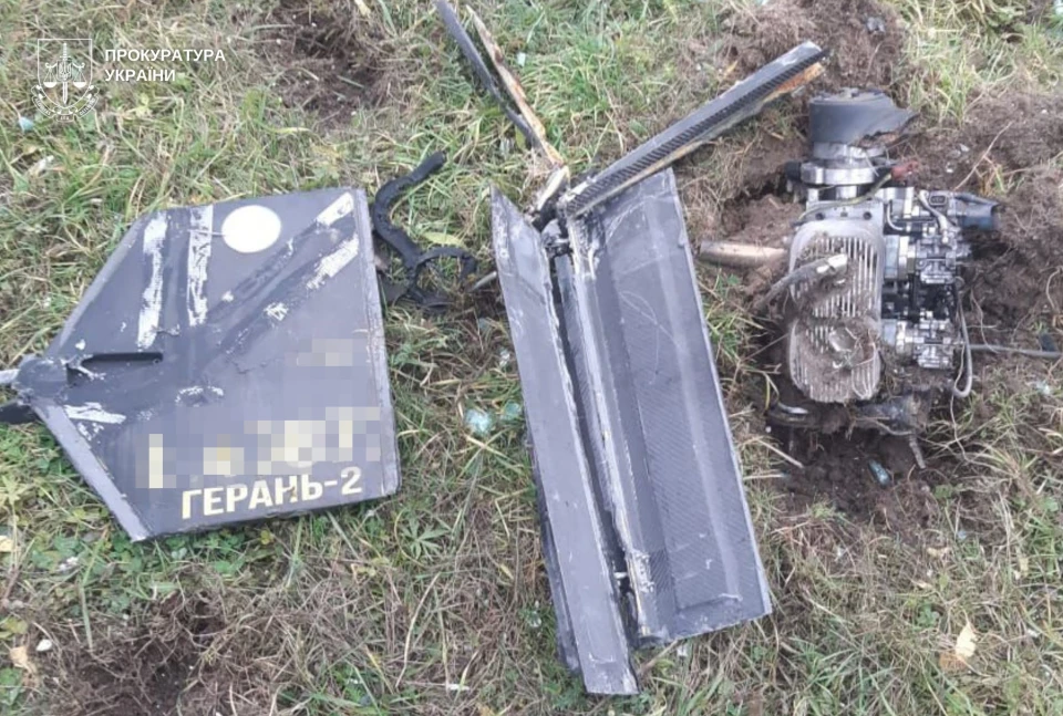На Львівщині росіяни атакували енергетичну інфраструктуру у двох районах: постраждали двоє чоловіків, пошкоджено будинки
