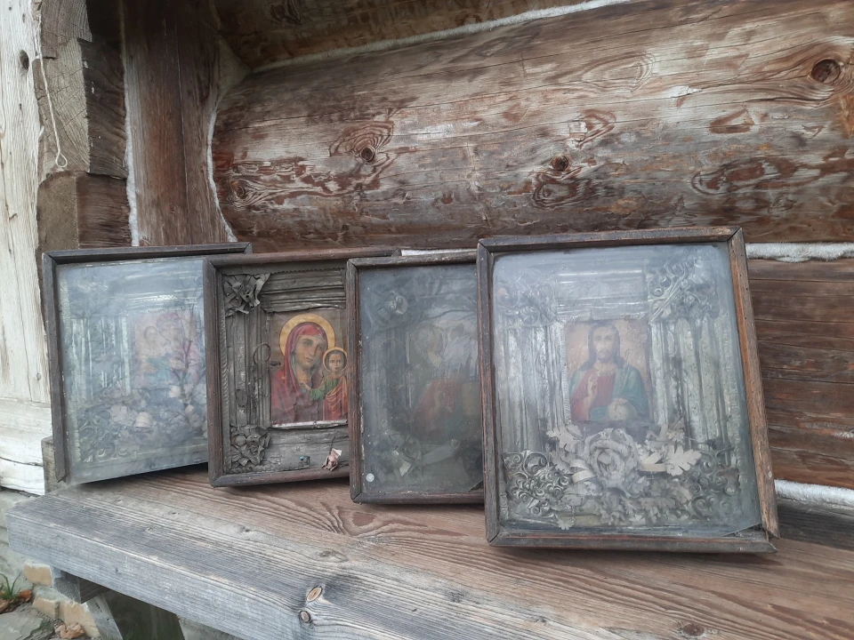 Військовий передав заповіднику "Тустань" 42 артефакти з прифронтової Сумщини
