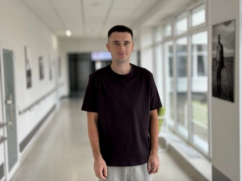 Недуга, яка зазвичай трапляється у немовлят, ледь не коштувала життя молодому львів’янину