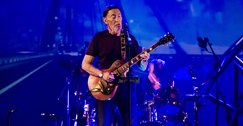 Помер британський співак Кріс Рі