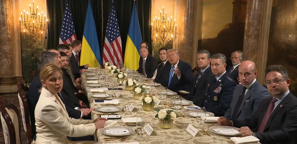 Спільний обід української та американської переговорних груп у Мар-а-Лаго