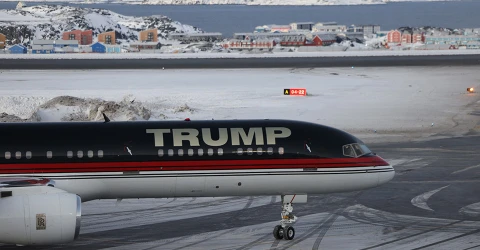 Літак Дональда Трампа-молодшого в Нууку, Гренландія