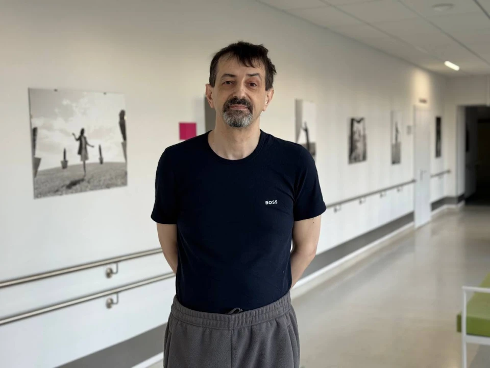 Львівські хірурги врятували чоловіка з небезпечним защемленням двох пахових гриж