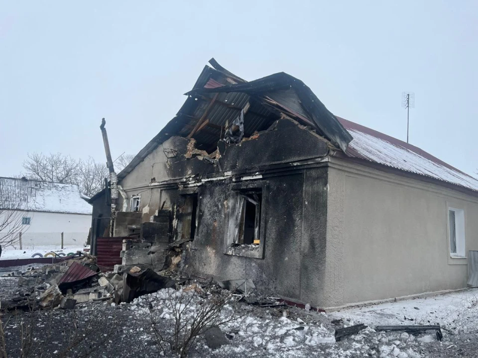 Ракетно-дронова атака на Хмельниччину: пошкоджено житловий будинок, травмований чоловік