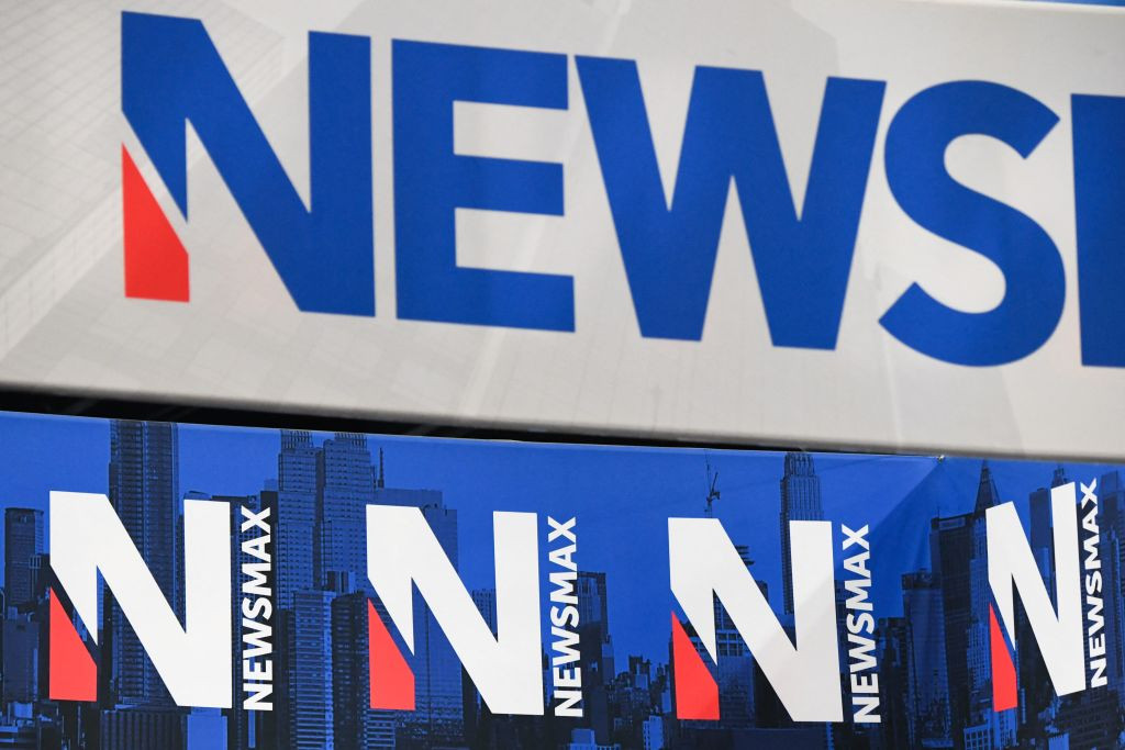 Телеканал Newsmax