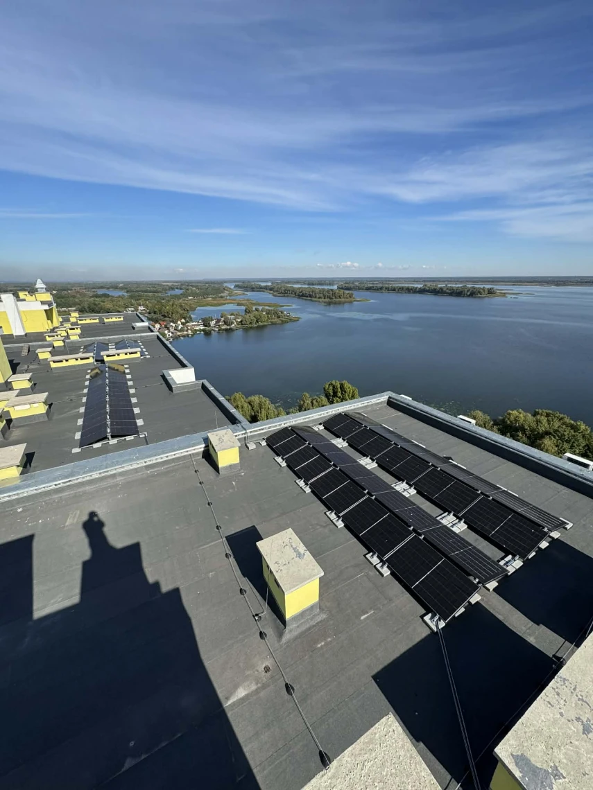 СЕС, Українка