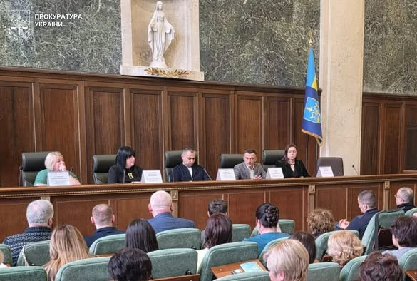 На Львівщині перевірять усі сім'ї групи ризику на дотримання прав і безпеки дітей