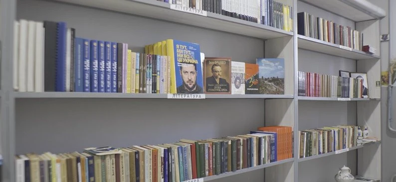 У Хмельницькому СІЗО двоє ув'язнених отримали дипломи про вищу освіту
