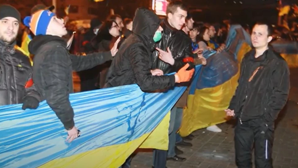 На проукраїнському мітингу 13 березня 2014 року у Донецьку, що закінчиться кровопролиттям та вбивством Дмитра Чернявського