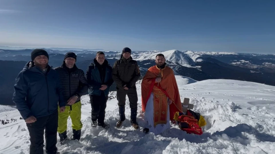 На Говерлі вперше в історії відслужили Божественну Літургію взимку за всіма правилами