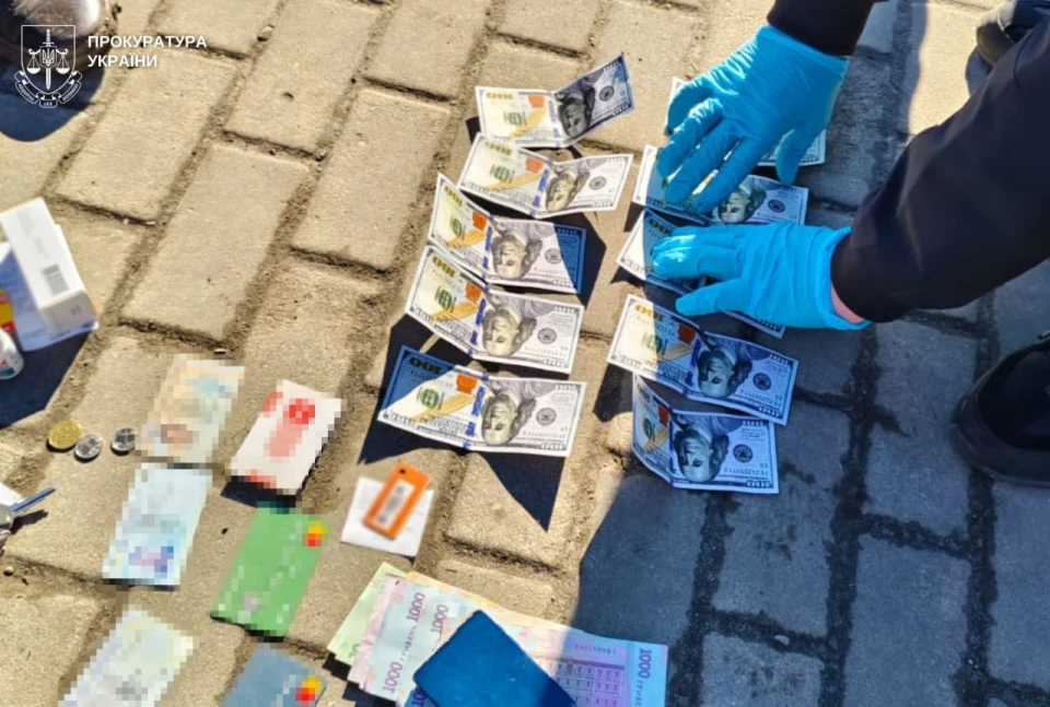 На Львівщині адвокат вимагав $2800 доларів за оформлення нерухомості