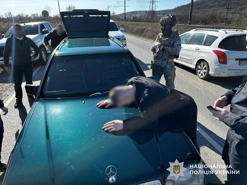 У багажнику до кордону: на Ужгородщині викрили переправників військовозобов’язаних