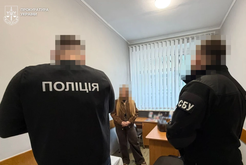 Завідувача відділення Університетської лікарні у Львові, який торгував меддокументами, затримали на хабарі
