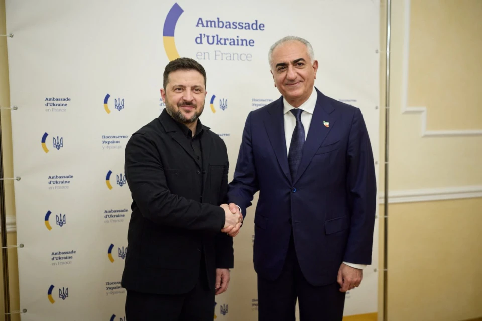 Володимир Зеленський та Реза Пахлаві (праворуч)