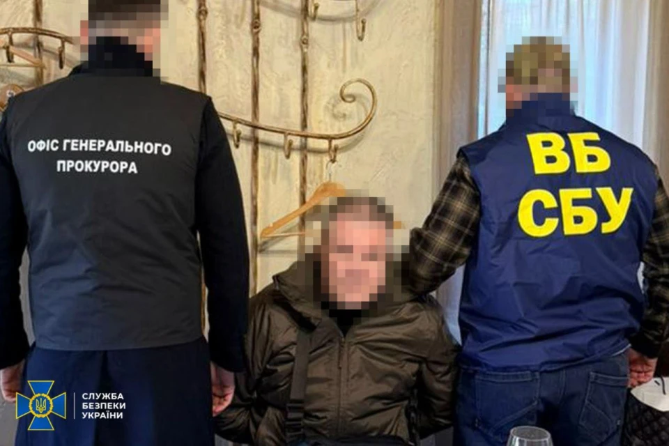 Заступника начальника СБУ на Рівненщині та топпосадовця столичного управління затримали за хабар у бурштиновій сфері