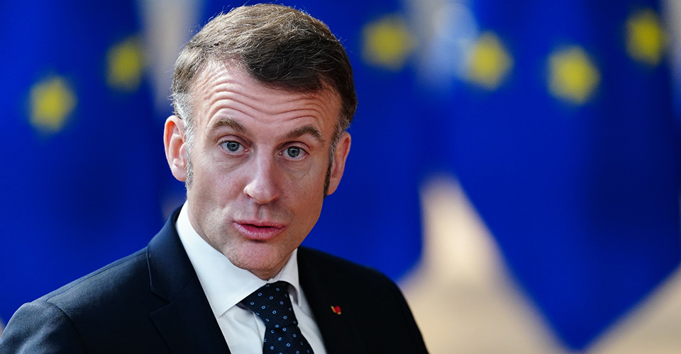 Макрон та Пашинян разом виконали хіт Азнавура La Bohème у Єревані