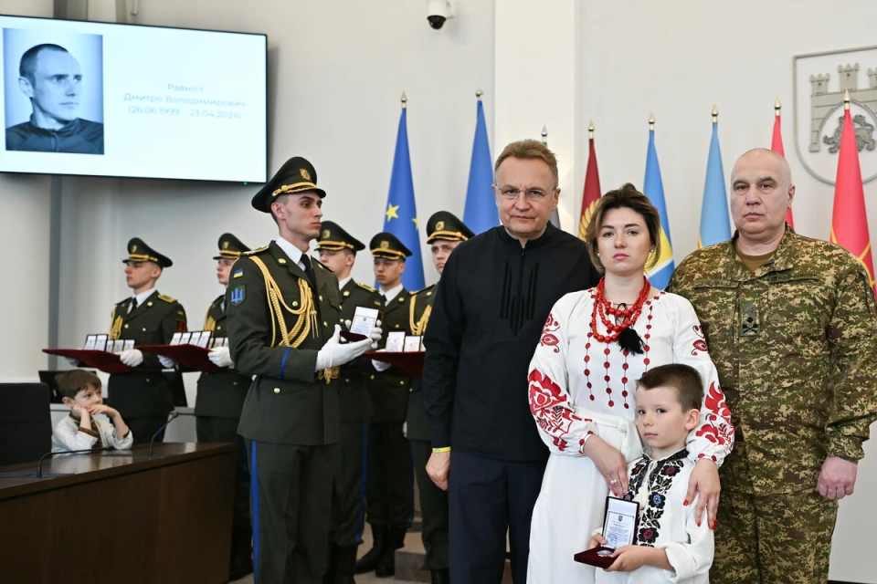 У Львові 29 нацгвардійців посмертно нагородили "Почесним знаком святого Юрія"