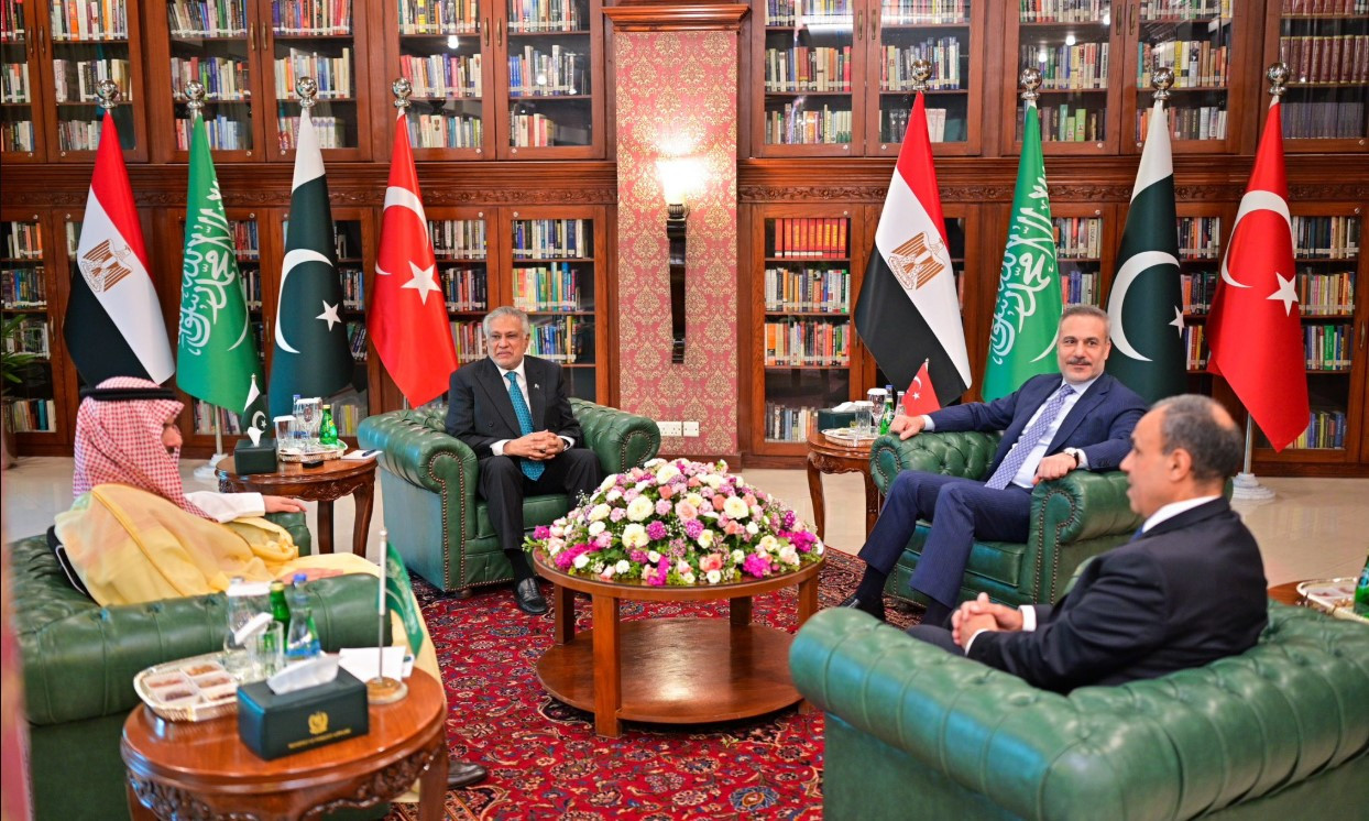 Головні дипломати Пакистану, Саудівської Аравії, Єгипту та Туреччини обговорюють, як вирішити ситуацію навколо Ірану