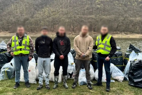 На Прикарпатті викрили масштабне нарковиробництво: серед фігурантів неповнолітній і двоє 18-річних юнаків
