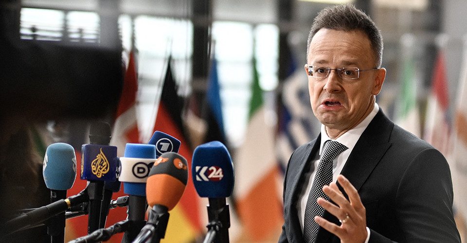 Сіярто: Орбан програв парламентські вибори в Угорщині через втручання України