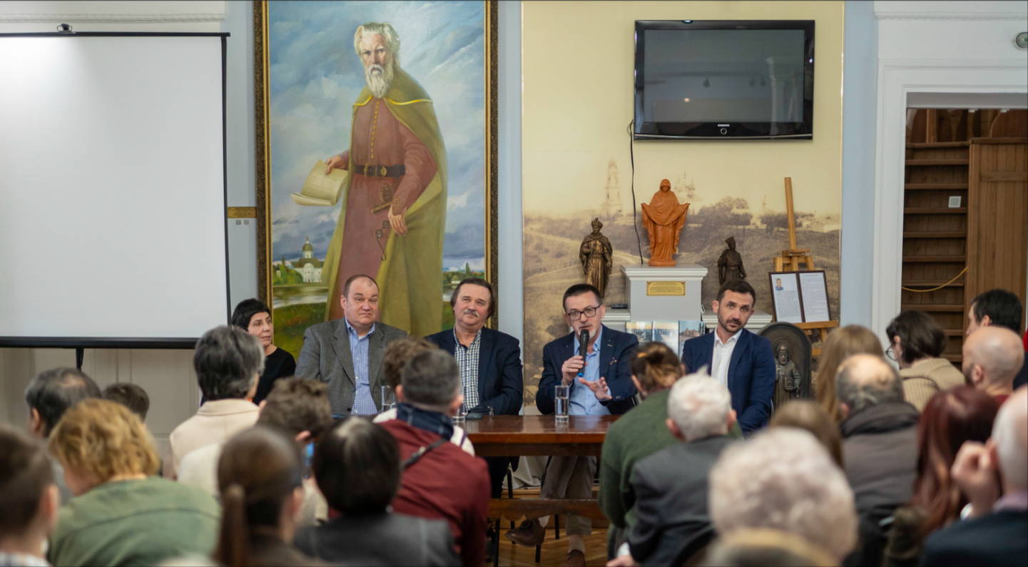 Переосмислюючи імперський міф: у Полтаві відбудась велика історична дискусія