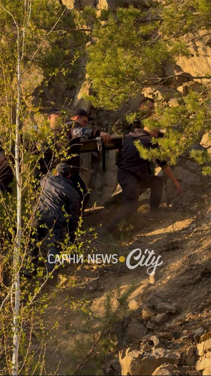 На Рівненщині після доби пошуків знайшли 10-річного хлопчика, який упав у глибокий кар’єр