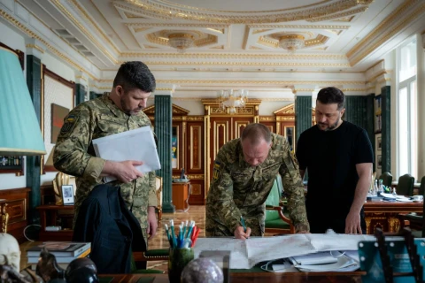 Володимир Зеленський, Олександр Сирський та Андрій Гнатов