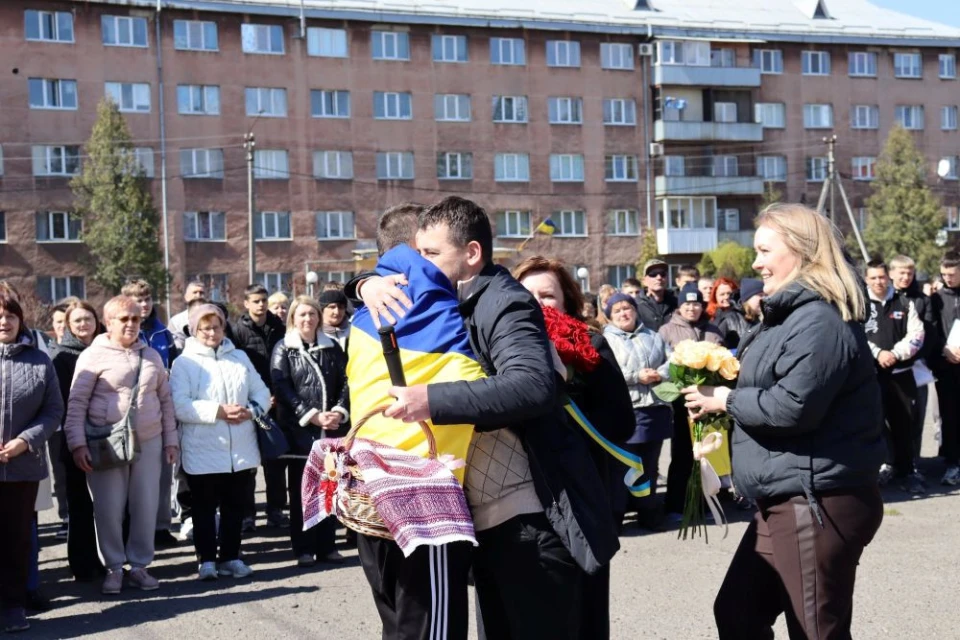 Рава-Руська громада зустріла свого звільненого з полону захисника Андрія Голаєвича