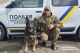службова вівчарка Кайна з кінологом Костянтином Чемерисом