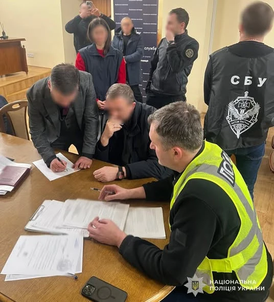 на Львівщині судитимуть митника