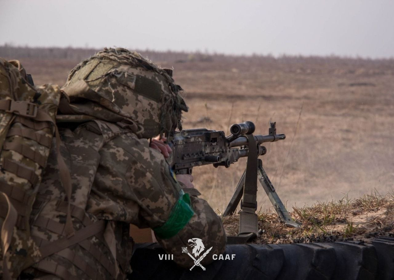 Від початку доби на фронті відбулося 40 боїв, росіяни здійснили 11 атак на Покровському напрямку