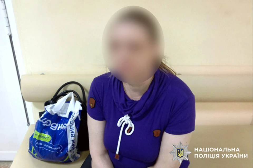 Матір що отримала підозру за невиконання батьківських обов'язків. Її 15-річна донька потрапила у лікарню із сепсисом, який лікували вдома близько місяця