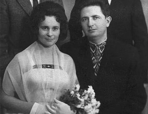 Весільна фотографія Михайла й Ольни Горинів