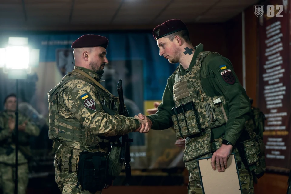 У 82-й Буковинській бригаді відбулася урочиста посвята в сержанти