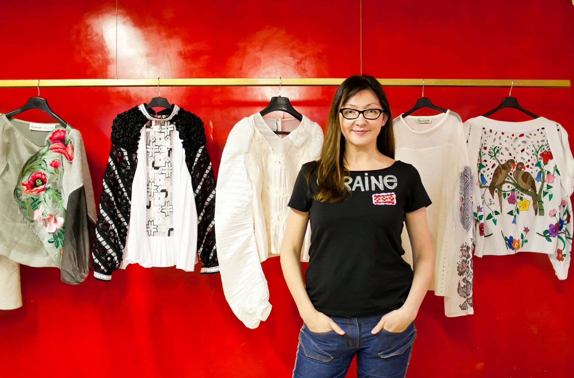 У мене є шалена мрія, це коштує грошей, але хтось має захотіти представити світові Україну аж на такому високому рівні, -  Караванська