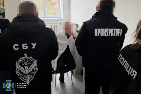 На хабарі у $2 тис. викрили лікаря-психіатра зі Львівщини, який "заробляв" на оформленні інвалідності