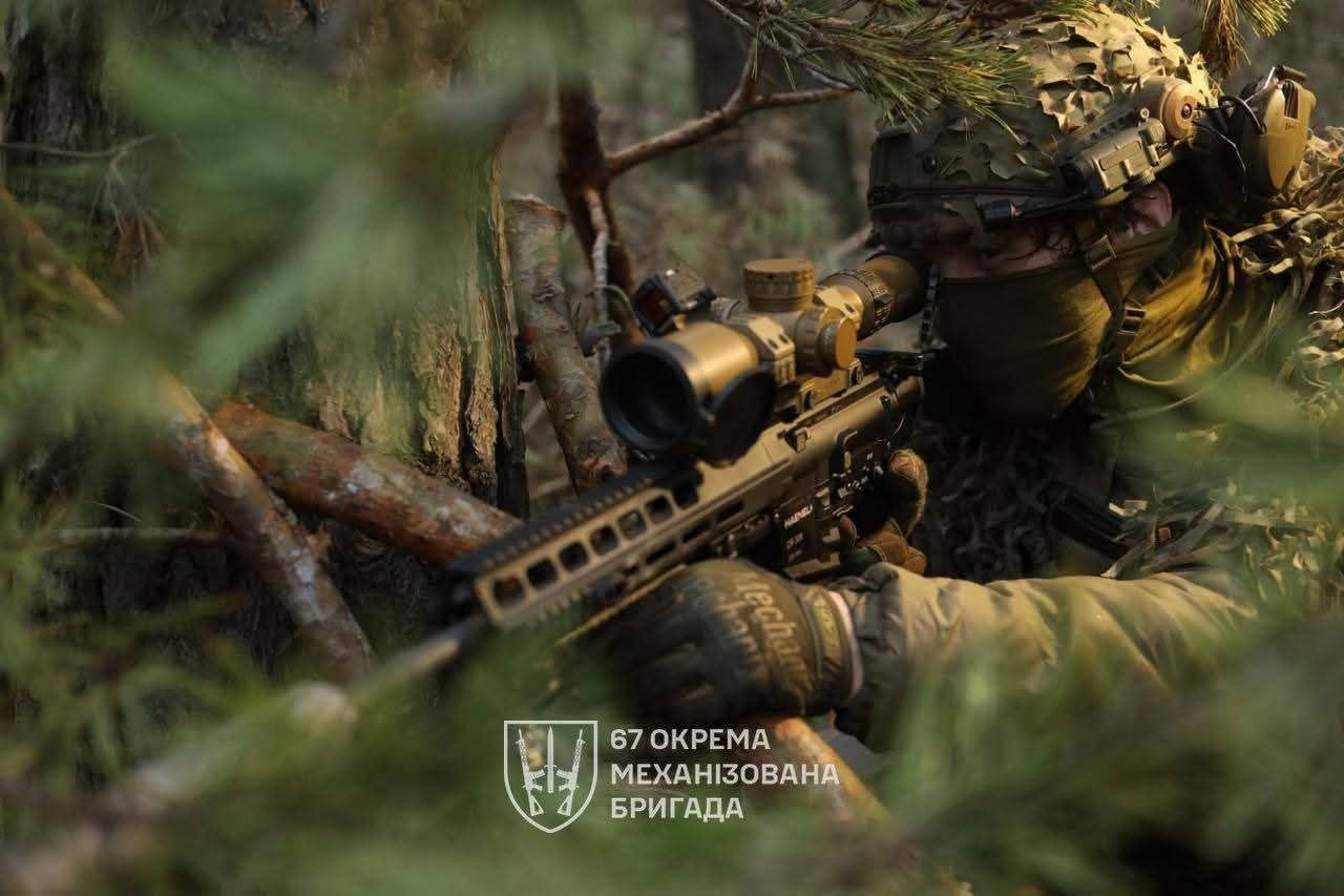 Від початку доби на фронті зафіксували 63 бої, Сили оборони відбили 25 атак на Покровському напрямку