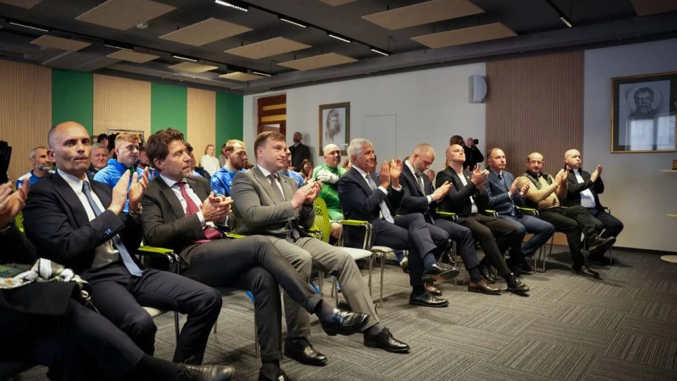 міністр спорту та молодіжної політики Італії Андреа Абоді на тренуванні "Покрова АМП"
