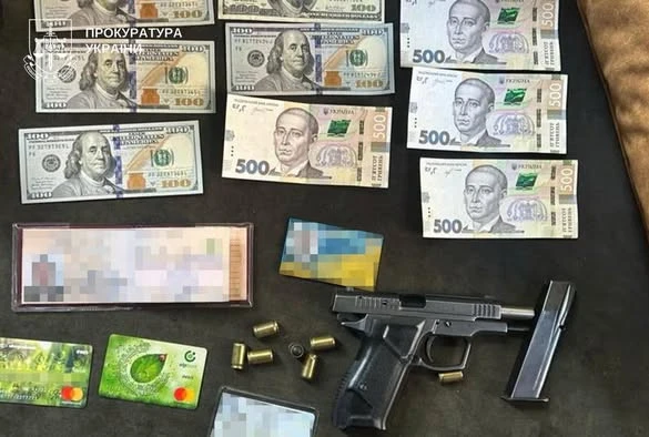 На Прикарпатті перед судом постануть 13 рекетирів