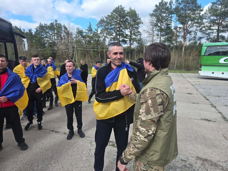 повернення військових 24 квітня