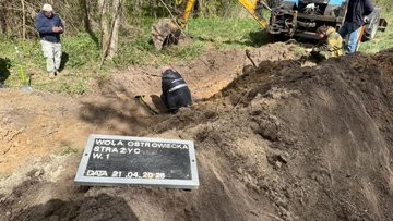 На фото: пошукові роботи на місці колишнього села Воля Островецька на Волині